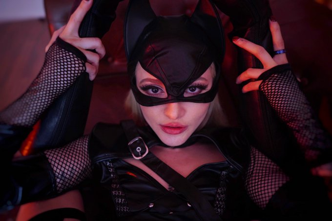 New Catwoman / Bruce Wayne scene with @LolaFaeXXX coming very soon! 🥵🦇🎥 https://t.co/yWOus8QFXL<a class="tags" href="/tag/lolafaexxx">@lolafaexxx</a><a href="/tag/spidermanremastered"class="tags"><span>#spidermanremastered</span></a>