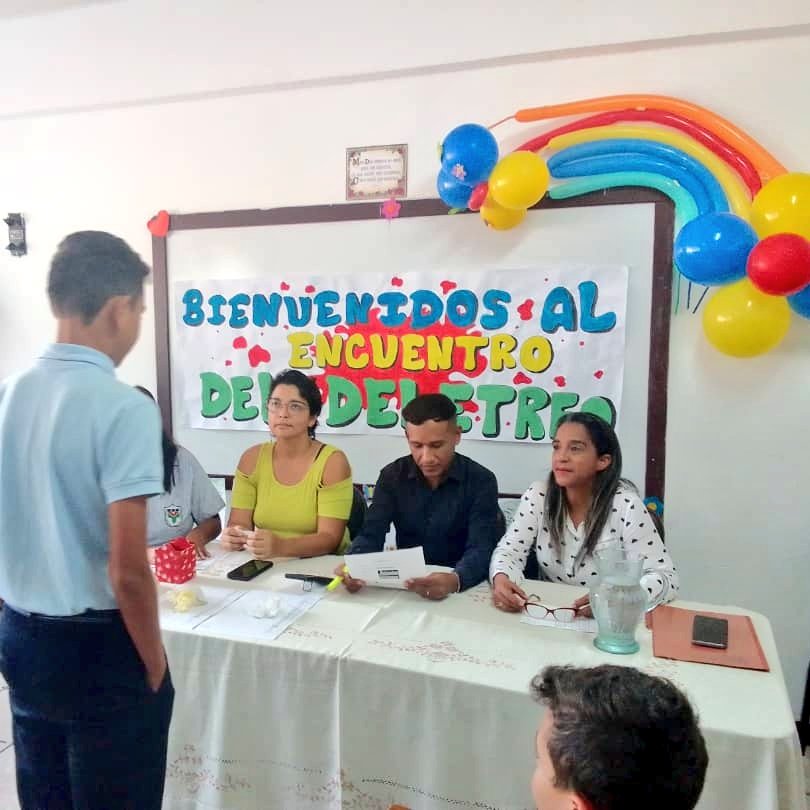 CDCE_Naguanagua's tweet photo. Actividad pedagógica  denominada "Encuentro de Deletreo" realizado en la institución educativa UE "Santísima Trinidad" del @ cdce_naguanagua

@NicolasMaduro
@_LaAvanzadora
@rafaellacava10
@xiomaluna
@MPPEDUCACION

#1x10ContactoConElPueblo https://t.co/Nf6EhGn9du