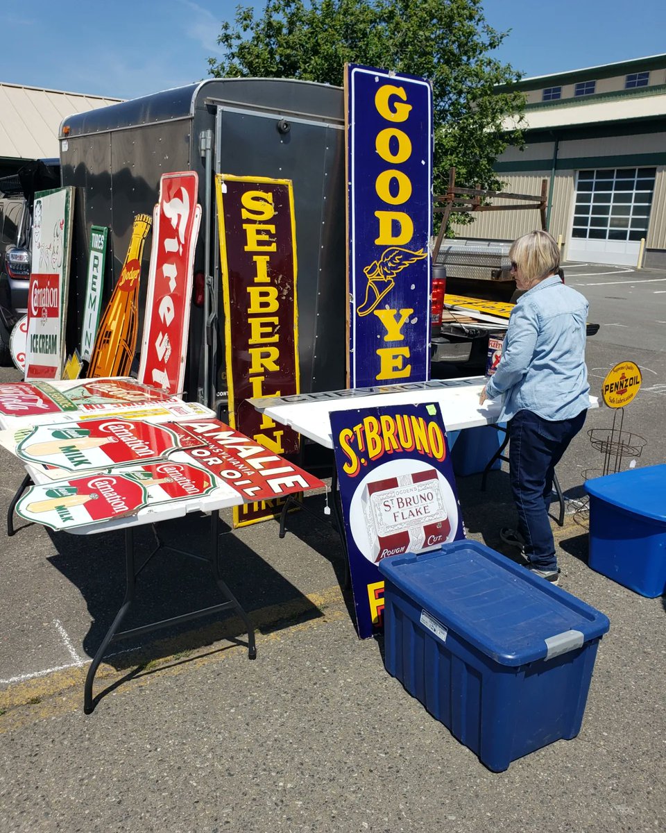 MonroeSwapMeet's tweet photo. More items and vendors getting setup. It is going to be an awesome weekend! Make sure to bring sunscreen and cash as the ATMs have run out before. Gates open tomorrow, Saturday May 20th @ 8am. Admission is FREE, parking is $15 at the fairgrounds. #MASM2023 #AutoSwapMeet https://t.co/ZzKn2zg5ov