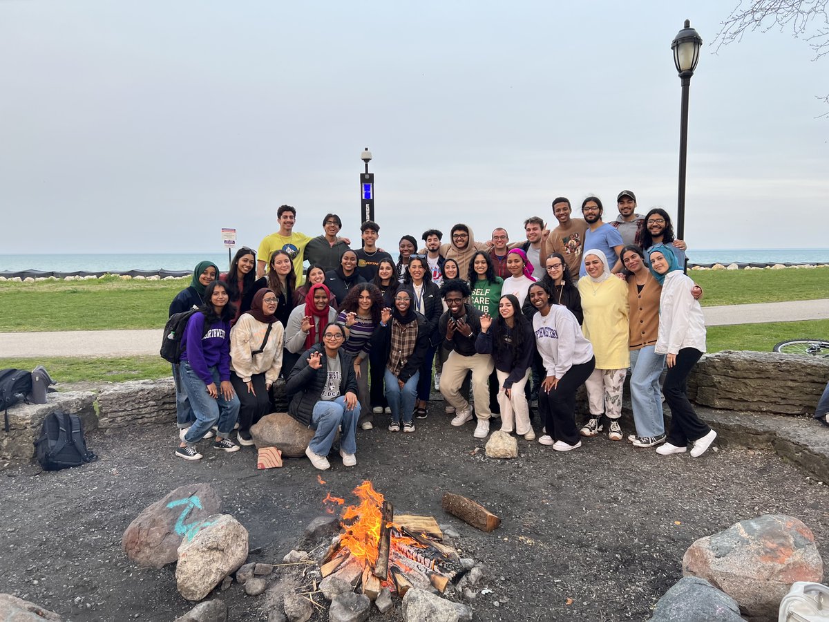 Northwestern University MSA invited IMSA's MSA to attend a bonfire event overlooking the beautiful Lake Michigan in Evanston. Ss enjoyed an evening of camaraderie, S'mores, and it was a great opportunity to learn about getting involved with collegiate MSA organizations and clubs!