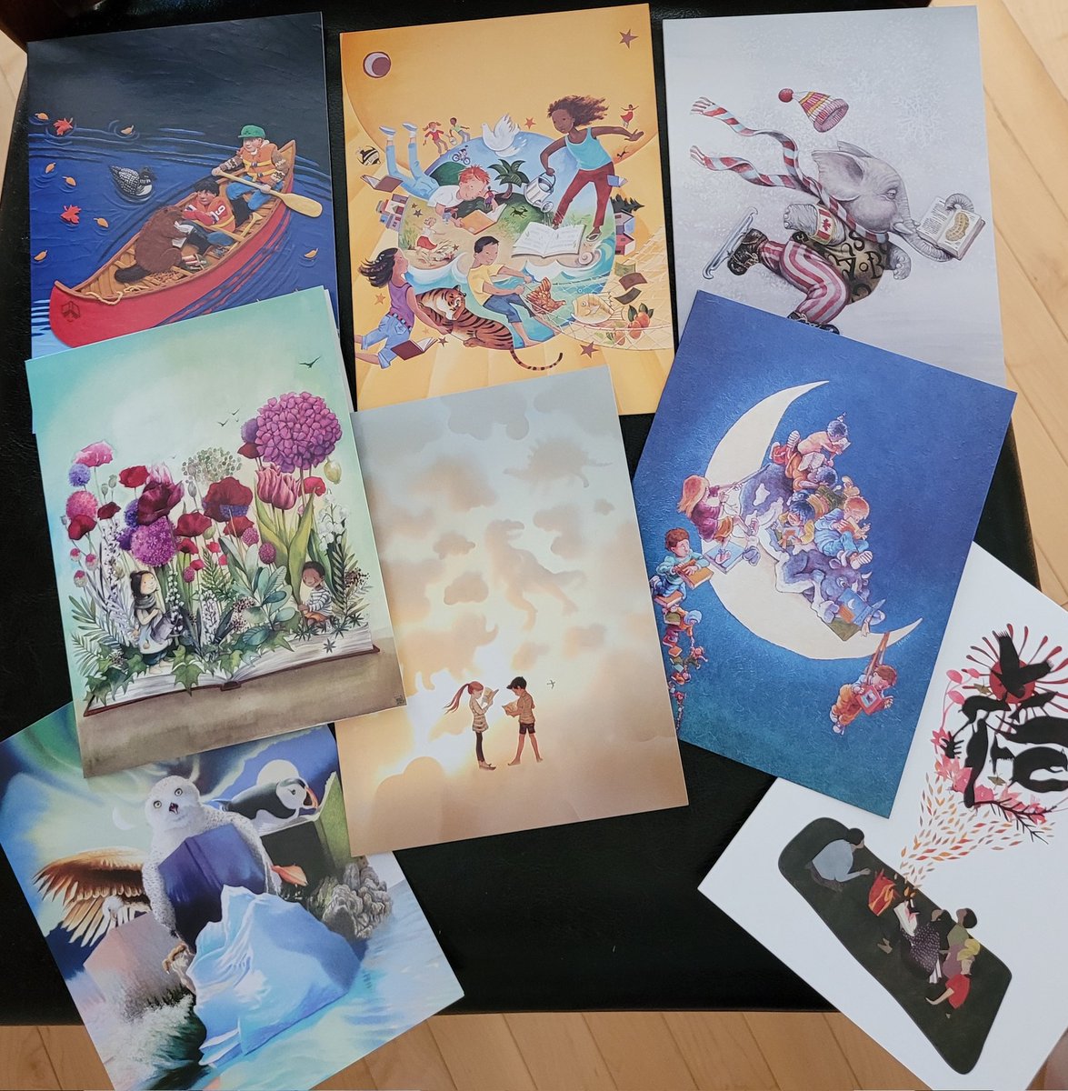 ReadTrouble's tweet photo. Received my beautiful, illustrated greeting cards from @kidsbookcentre auction, and I am obsessed 😍💗
I don't care if giving cards is old school. It suits me. I'm an old soul.
#ReadTrouble #illustration https://t.co/Vzo05PBvX8