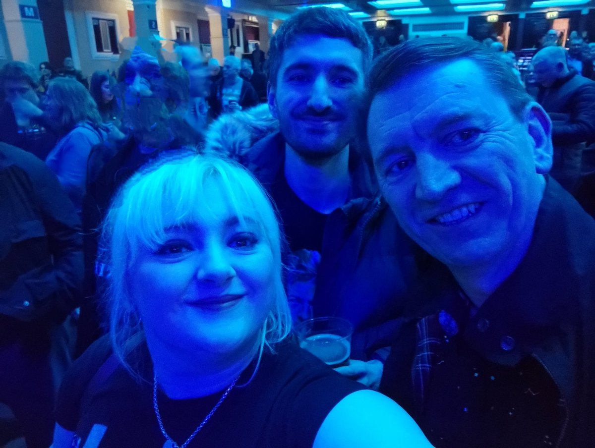 AnnabelJean's tweet photo. @matosman @WaterstonesYork Thanks for a great night Mat, it was so lovely to meet you! Just for proof, this is what got my other half his first date and 10 months later me and @marka999 took him to Newcastle to see it live! https://t.co/dTUM809nh0