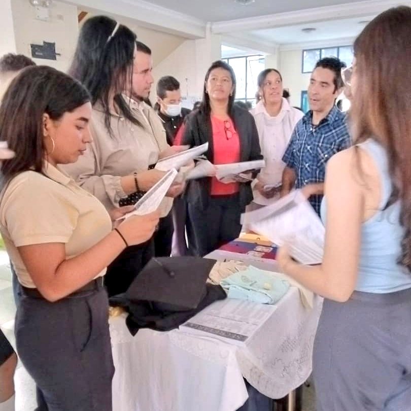 CDCE_Naguanagua's tweet photo. Exitosa Feria Vocacional de Oportunidades de Estudios 2023 realizada en la sede del #CUPIO Naguanagua, con la participación de estudiantes, Autoridad de Educación @xiomaluna e instituciones de educación superior de Carabobo

@NicolasMaduro
@_LaAvanzadora

#1x10ContactoConElPueblo https://t.co/BbrBWuwWBn
