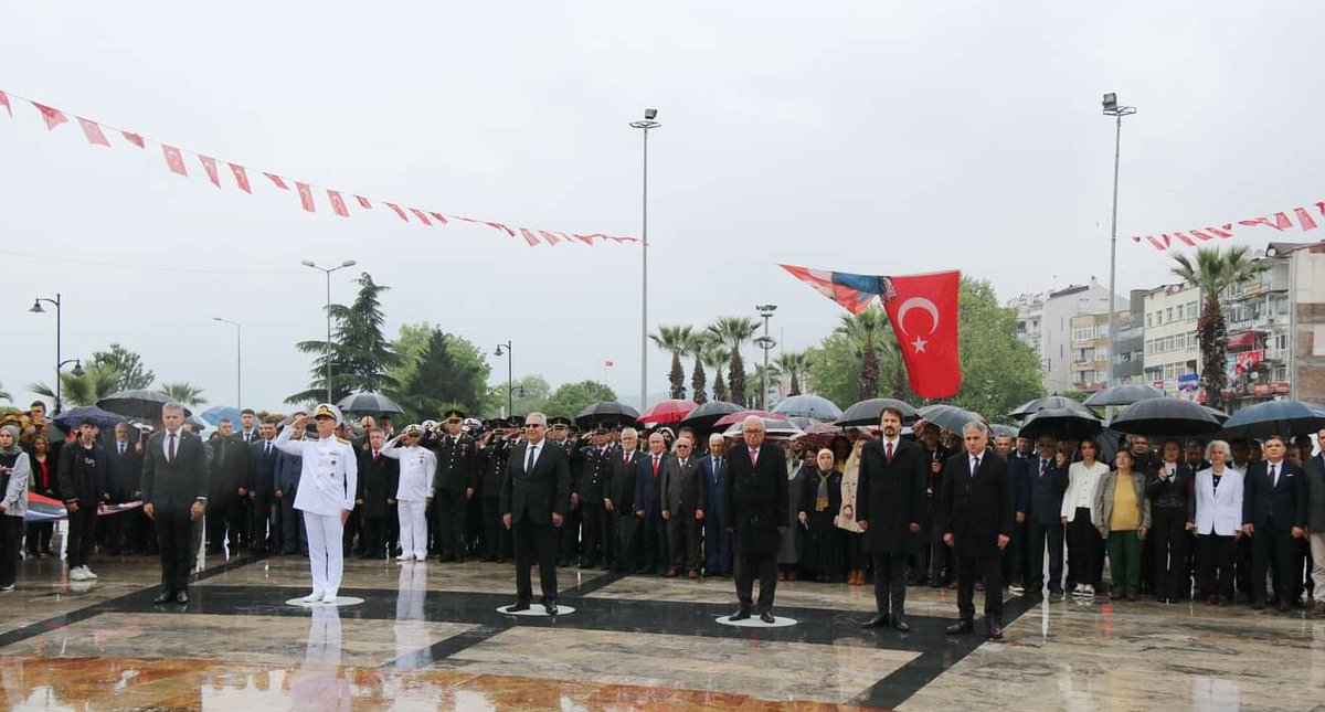 AktimurHandan's tweet photo. 104 yıl önce Samsun'da yaktığın meşale hiç bir zaman sönmeyecek Atam. #19mayıs #19MAYIS1919 #19MayisAtaturkuAnmaGenclikVeSporBayrami https://t.co/LhTI44H1oZ