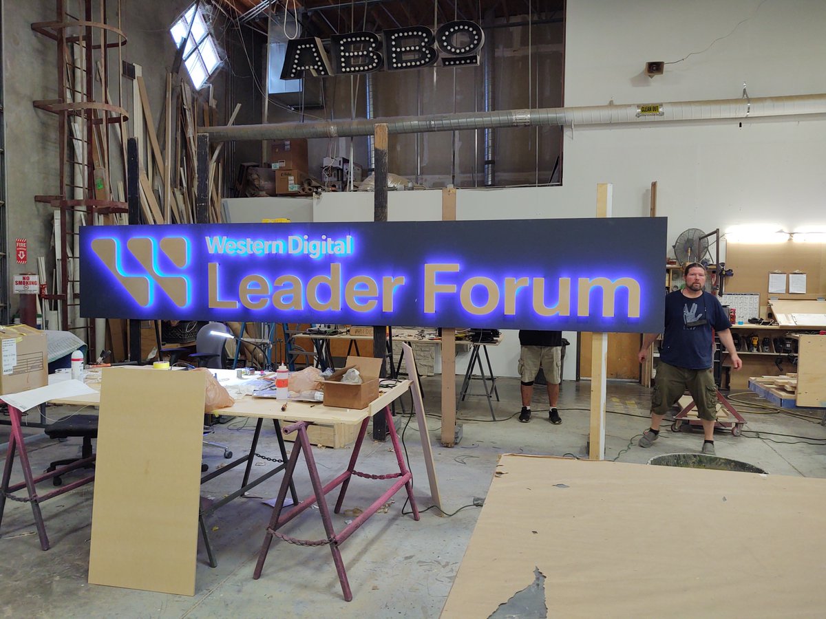 SWScenicGroup's tweet photo. LED's? Oh yeah, we do them. Signs, steps, custom projects - we can make your LED project happen! #Events #LED #Staging https://t.co/pPgccKoHeg