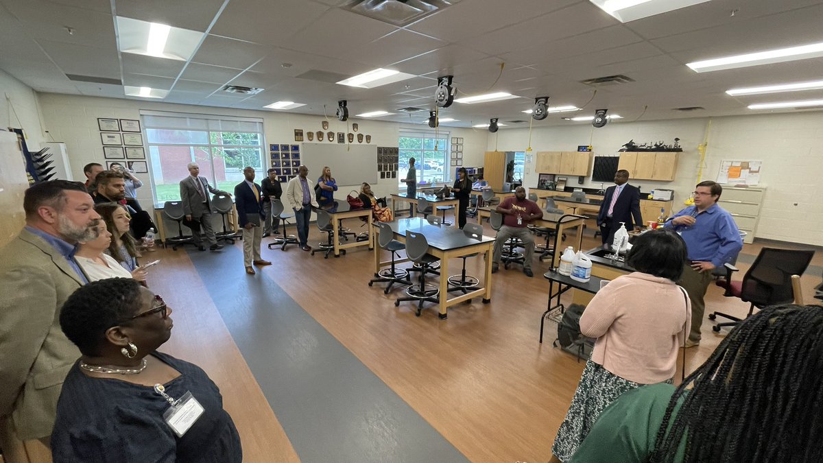 Collierville Schools tweet media