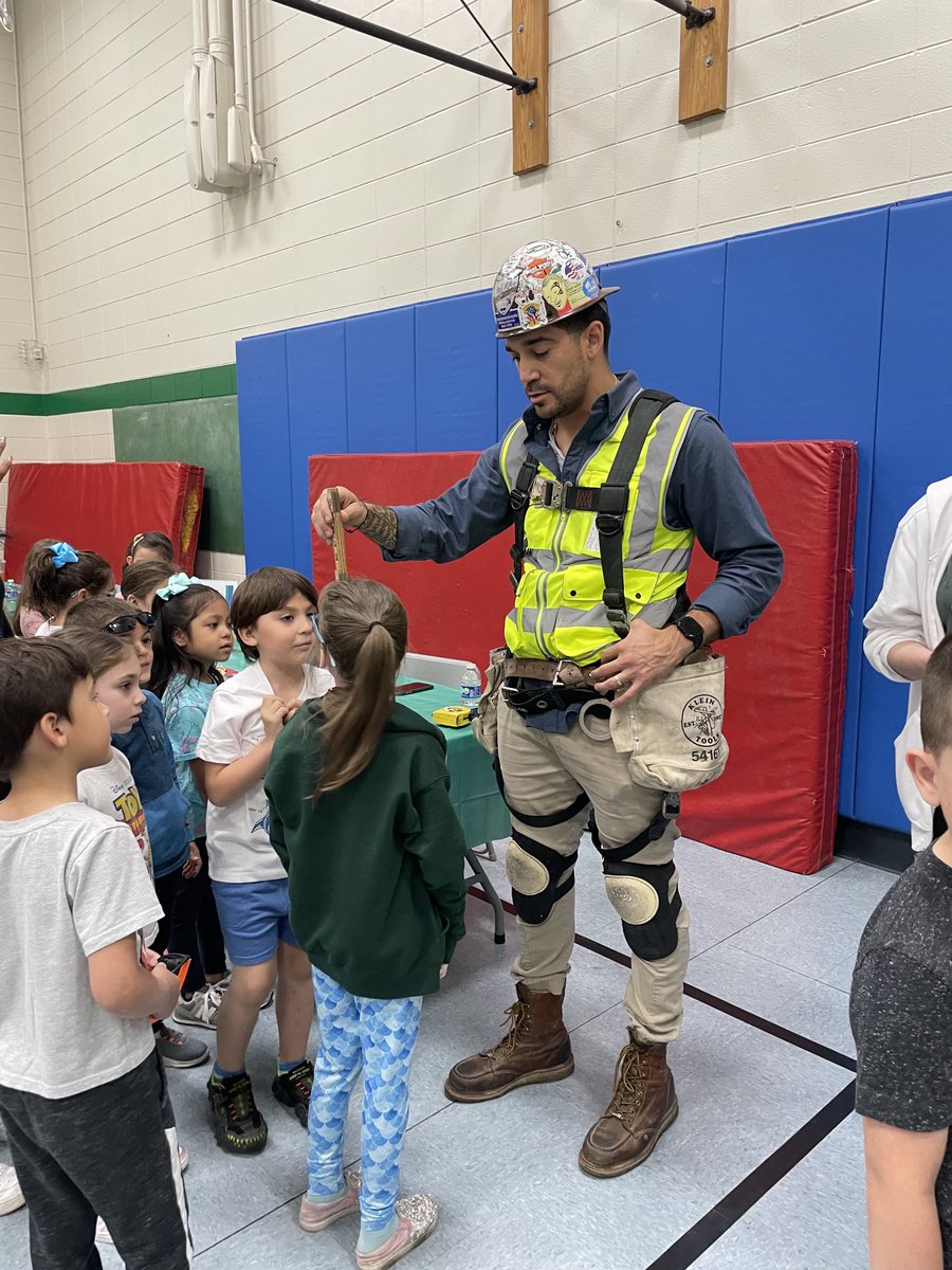 Amy Cengel tweet media