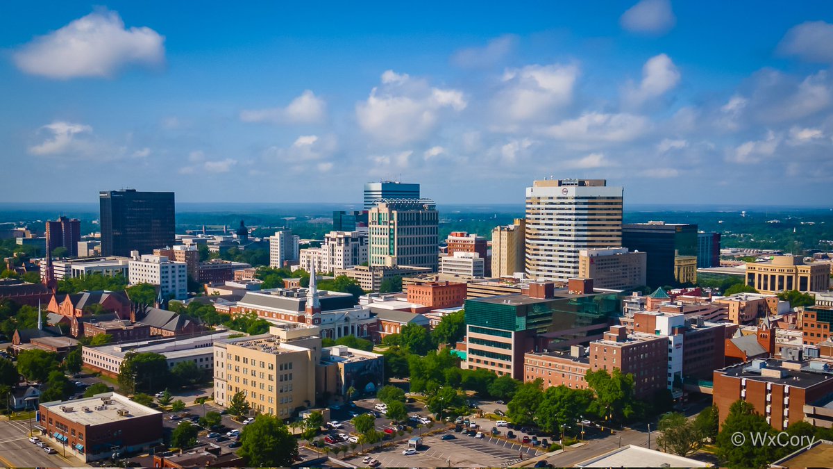 wxcory's tweet image. It's been pretty cloudy the past few days, here's a shot I got of Columbia last week when we got to enjoy some sunshine! 

#columbia #cola #sodacity #soda #colimbiasc #drone #dji #mavic #city #skyline #sc #southcarolina #dronephotography #photography
