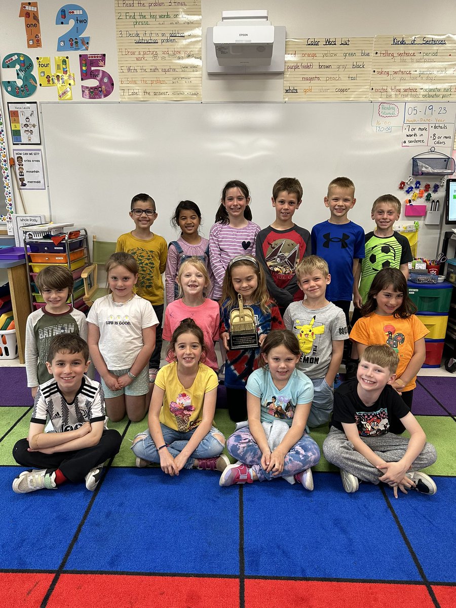 MrsKomenda's tweet photo. Busy week with hermit crabs arriving, a visit from a zookeeper, winning the cleanliness award, and osmo time! #CALovetoLearn #CAEngaged #engageD64 https://t.co/fGcz4b6Sfi