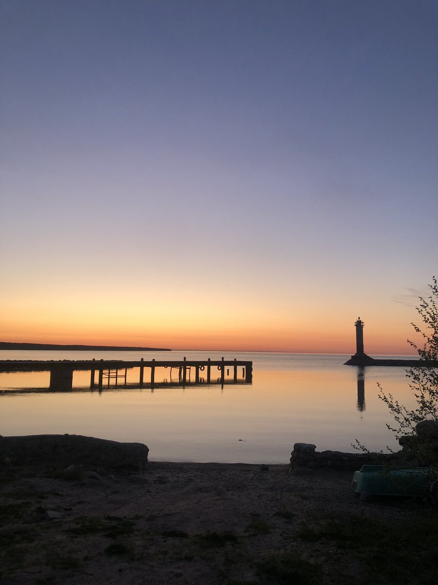 минута отпуска буквально помогла перезагрузиться

(ставьте запятую где хотите)