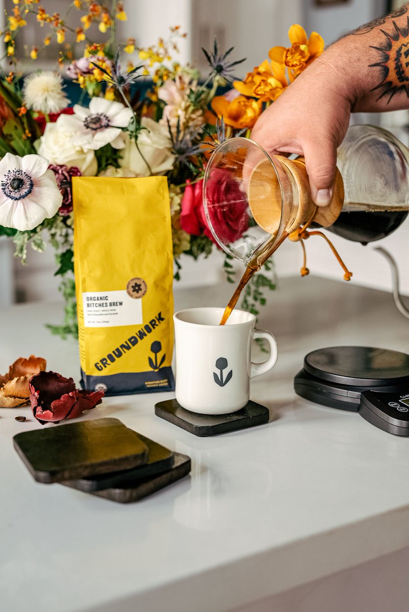 Groundworkcoffe's tweet image. TGIF! 🎉 It&apos;s Fri-YAY and we&apos;re brewing up some serious fun ✨☕️ Here&apos;s to caffeine-fueled #adventures, #spontaneous moments, and all the laughter the weekend holds ✨

#TGIF #friday #weekend #coffee #love #coffeetime #coffeelover #chemex #brew