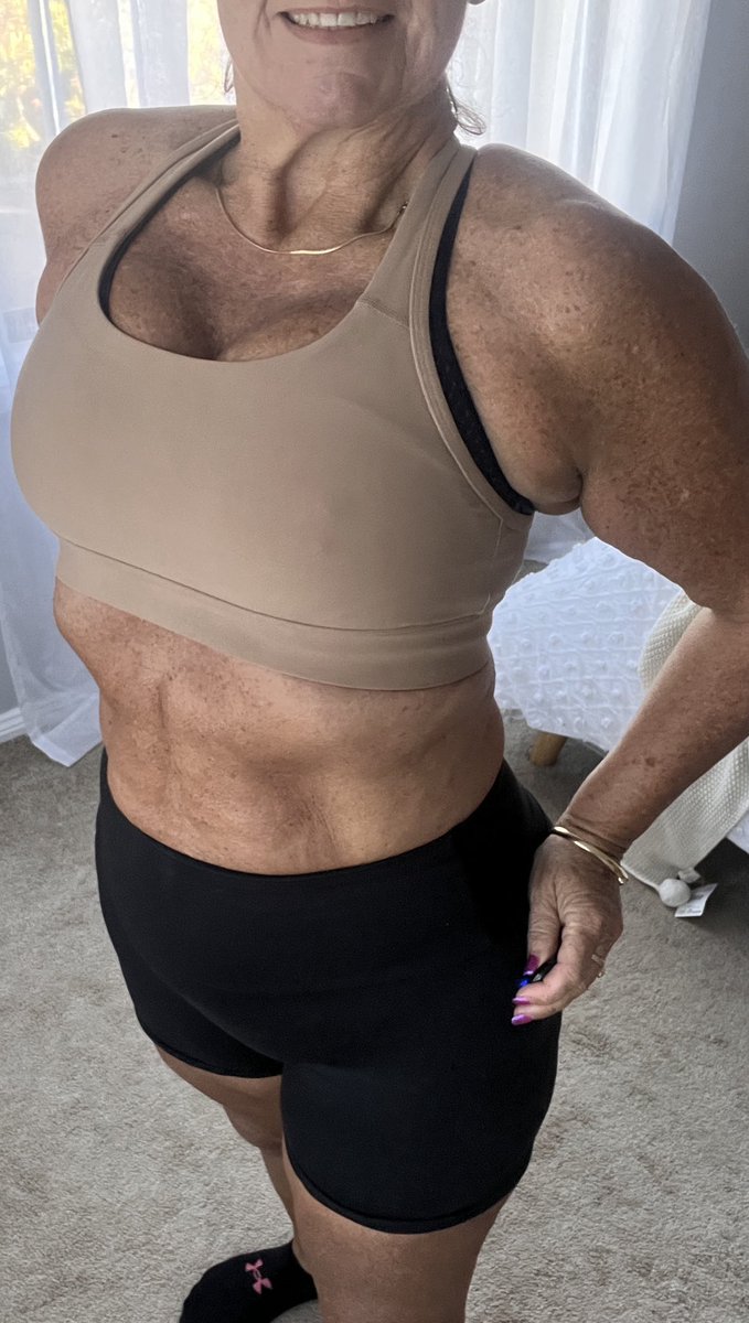 Sexymilfcat tweet media