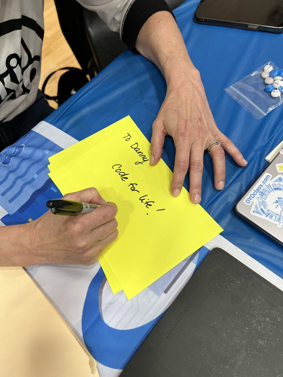 ESMTechTeam's tweet photo. Our youngest “hackers” came to see what the HS Hackathon is all about. Ss even got Melora’s autograph! @esm_csd @kid_OYO #sharktech @EES_STEAM @DAS__STEAM https://t.co/sPmlQAzyJA