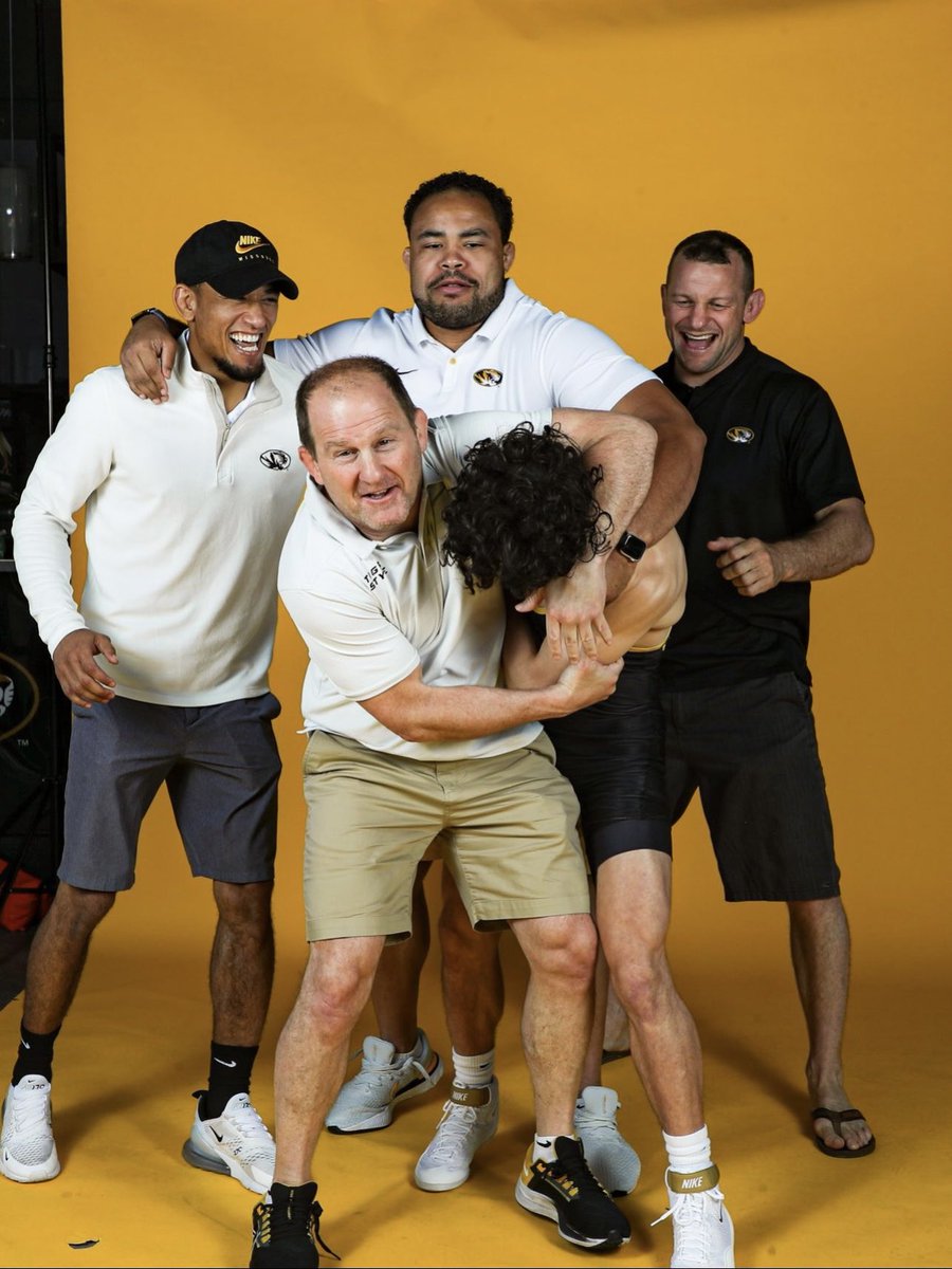 LuqmanMasu's tweet photo. Thank you to the staff at Joliet, Fitz Academy, and Coach Ochoa. As well as all my partners, friends, and family, for believing in me and getting me to where I am today. I am excited to share, I’ll be continuing my athletic and academic aspirations at The University of Missouri🐯 https://t.co/CQJ3aIj4ZM