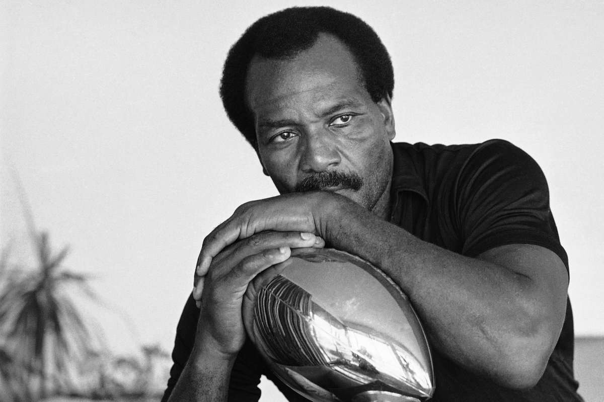 49ers: The San Francisco 49ers join the entire NFL community in mourning the loss of Jim Brown.  His legacy extends far beyond his Hall of Fame playing career.  The profound impact he made as a civil rights trailblazer and social justice advocate will li…