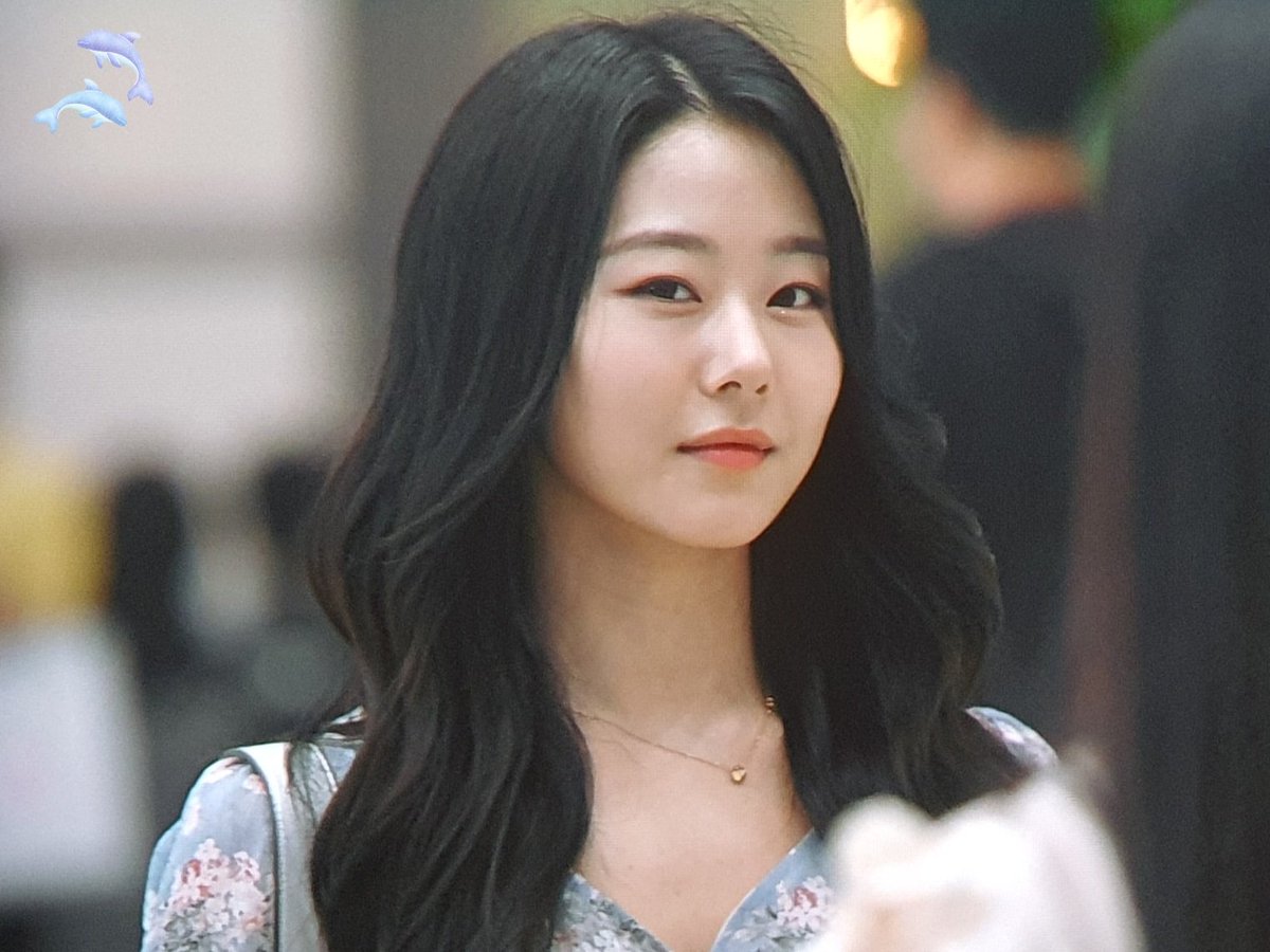 ChaeLo__'s tweet image. 230520 프리뷰

@cherrybullet
#체리블렛 #CherryBullet #박채린 #채린 #CHAERIN