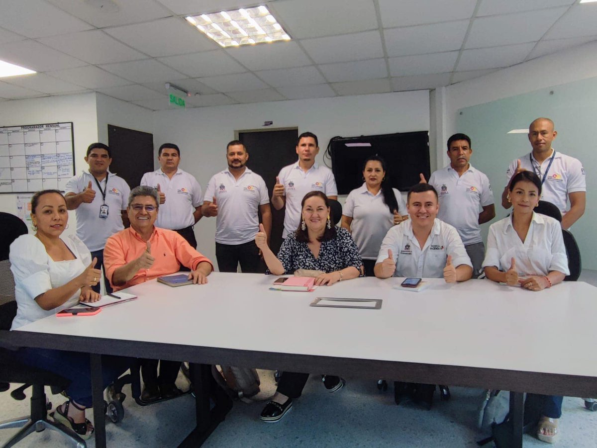 FNDCol's tweet photo. La @GobCasanare y la @FNDCol , a través del #ProgramaAnticontrabando,🤝 lideraron el 1er Comité de Lucha Contra el Contrabando de Licores, Cervezas y Cigarrillos en #Casanare, reiterando su compromiso con la cultura de legalidad. #TodosSomosRegión #TodosContraElContrabando https://t.co/edvzdgOCJs