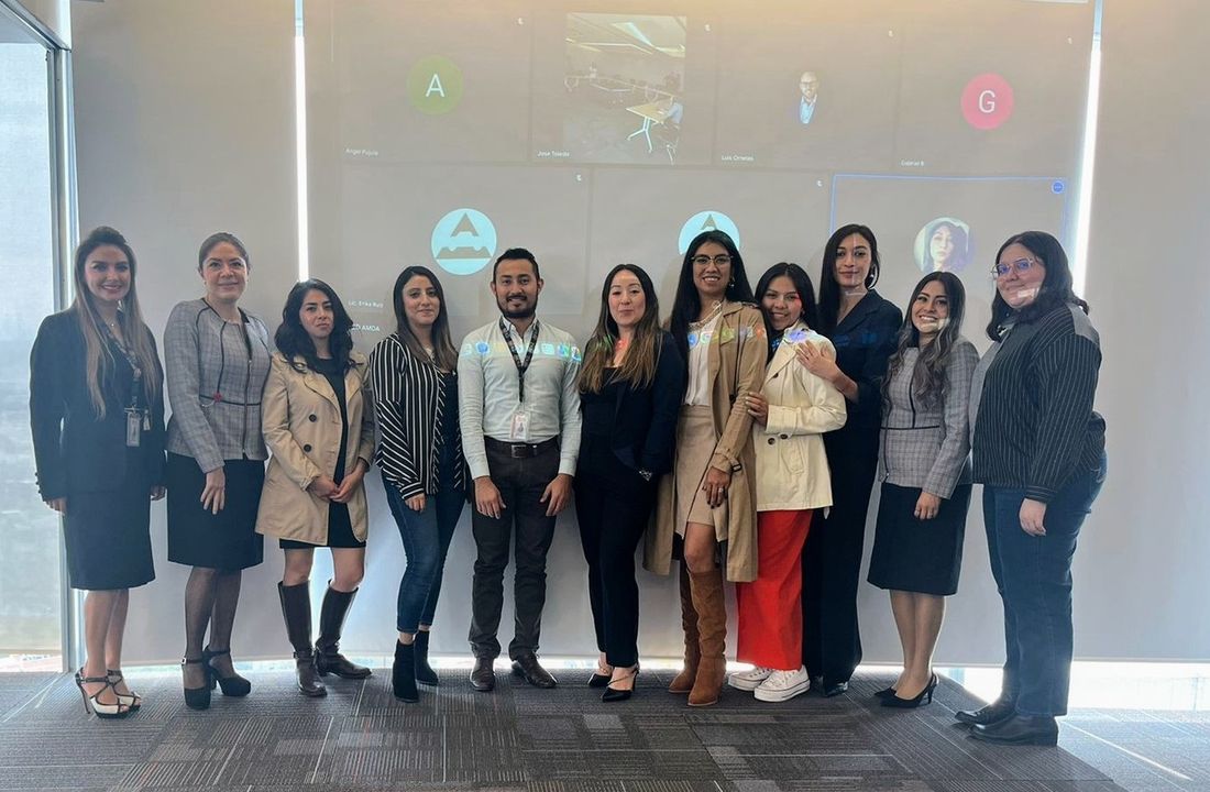 AMDAMX's tweet photo. #ComitésAMDA
Llevamos a cabo el Comité de Análisis y Estrategias Digitales AMDA desde las oficinas de #AMECAH donde #Milestone nos compartió el funcionamiento de su plataforma y la evolución del marketing digital en el sector automotor https://t.co/MlRddlPyGr