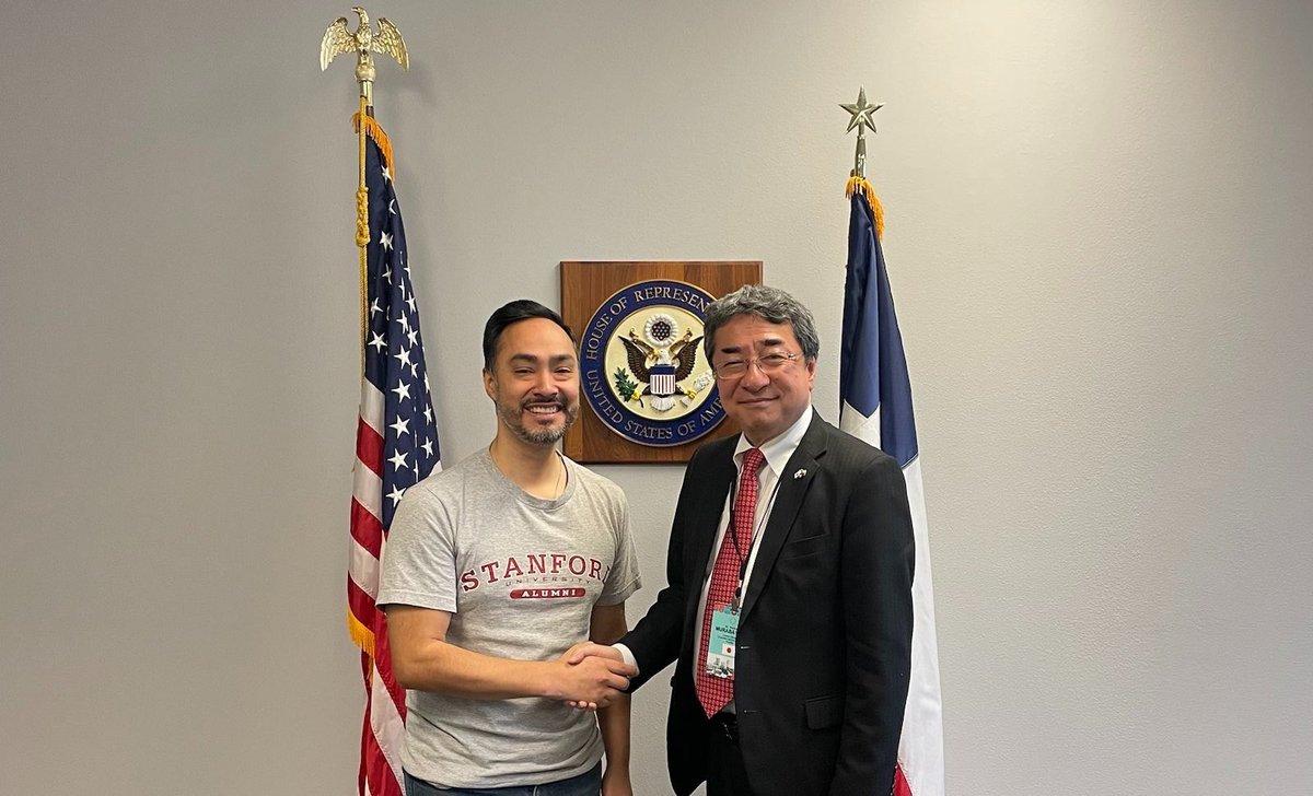 Thank you to Hirofumi Murabayashi, Consul-General of Japan in Houston, for meeting with me after today’s College Success Breakfast. As @USJapanCaucus chair, I look forward to our continued work to support economic cooperation & maintain safe, stable futures for our two nations.