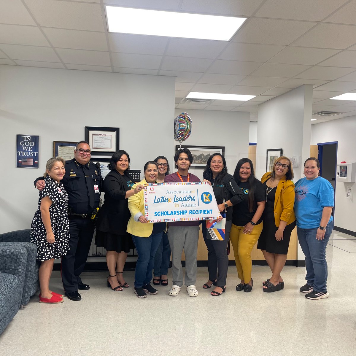 ¡Felicidades! Shout out to our @ALL_in_Aldine Scholarship winners!!!! We are so proud of you! Thank you to all our members who make these scholarship opportunities possible. 🌟