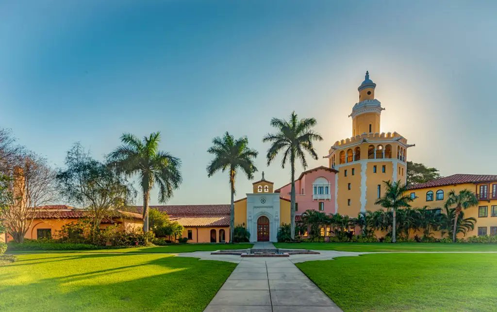 After a great conversation with <a href="/CoachEberhardt_/">Jeffrey Eberhardt</a> I am grateful to receive the opportunity to continue my athletics and academics at Stetson University🤠🌴!#HatAttack|#BlueCollar
<a href="/StetsonFootball/">Stetson Football</a> <a href="/alleneaglesfb/">Allen Eagles Football ⭐️⭐️⭐️⭐️⭐️</a> <a href="/RecruitAllen/">Allen Eagles Recruiting</a> <a href="/CoachLWig/">Lee Wiginton</a> <a href="/LarryWMcrae/">Coach Larry McRae</a> <a href="/fbcnt4/">Kendall Hill</a>