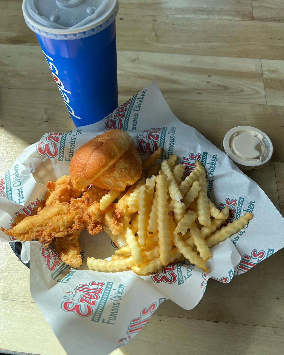 ezells_chicken tweet media