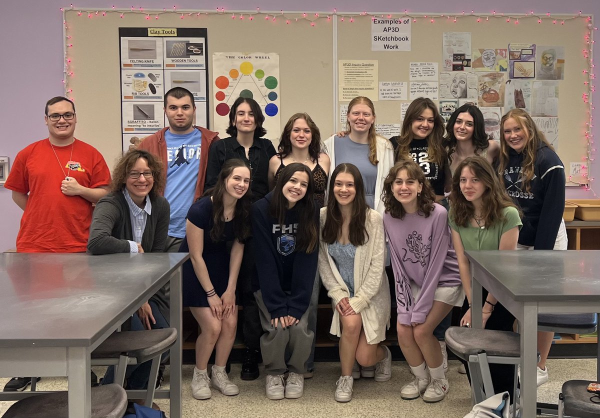 johnsonb_ms's tweet photo. What a joyous group of Seniors! AP3D made such amazing artwork this year. Congratulations! Missing here are Caylen & Avery! So PROUD! #ap3d #fhs #ceramics #franklinhighschool
@FHSPantherbook https://t.co/Ii0X8UtRSN