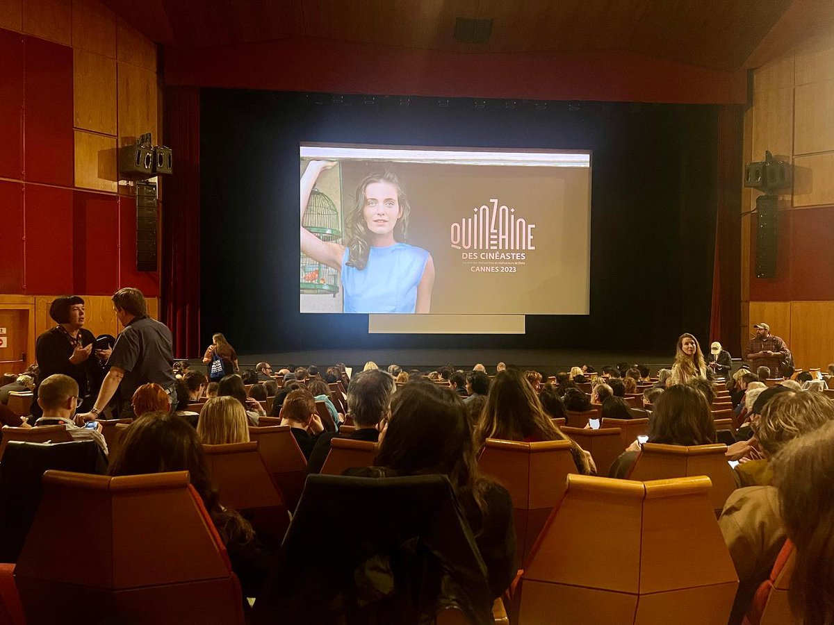 Was blown away by <a href="/arnowjo/">Joanna Arnow</a> debut The Feeling That The Time for Doing Something Has Passed at <a href="/Quinzaine/">Quinzaine des Cinéastes</a>  Funny, kinky and heartbreaking exploration of power and agency. A fantastic, cathartic ending to boot! Deadpan, vulnerable and profound performance from Arnow 🙌❤️❤️❤️