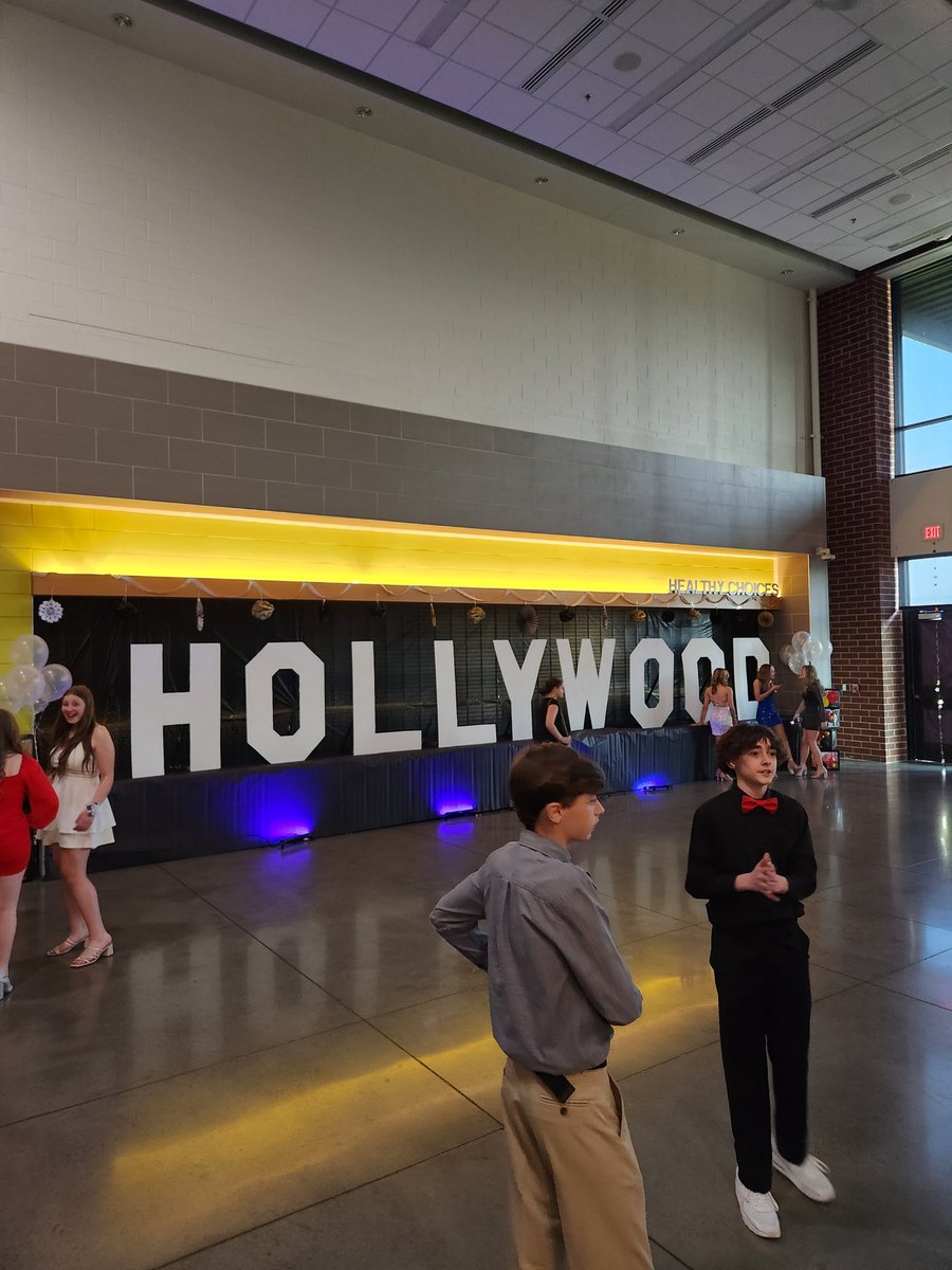 scott_lykins's tweet photo. One of our middle school scholars' most anticipated rites of passage is happening tonight. Have a great time, Trojans, at your 8th grade formal! @FCMSPrincipal @mrs_gilmore1231 @CounselorMG2021 @FCMSchoolcouns @DeanFcms #FCMSWeConnect https://t.co/8Pg3v3OKoF