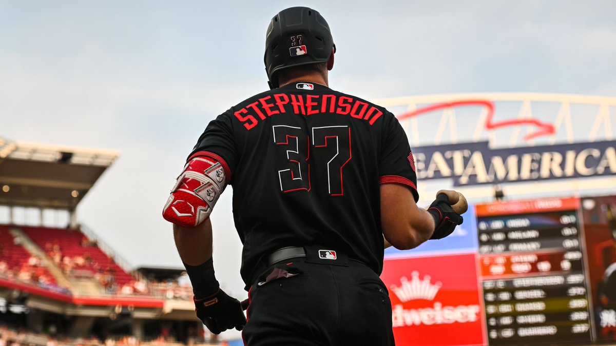 Reds's tweet photo. Heat advisory in Cincy 🔥

#CityConnect https://t.co/GM4pNvhxq9