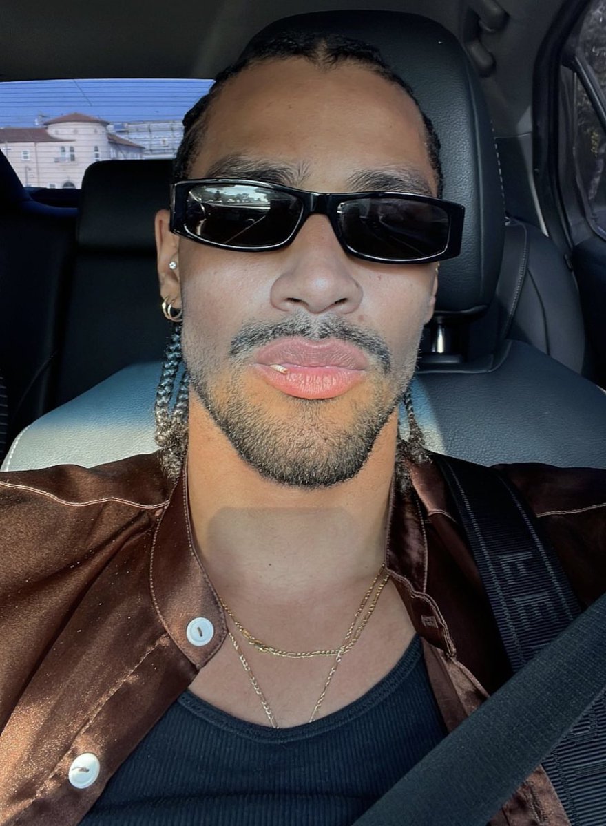 SUlTANDTAI's tweet photo. y’all not getting this fenty off me tonight ‼️‼️‼️ #bonfiregames #c9insta https://t.co/wB7DBd22cM