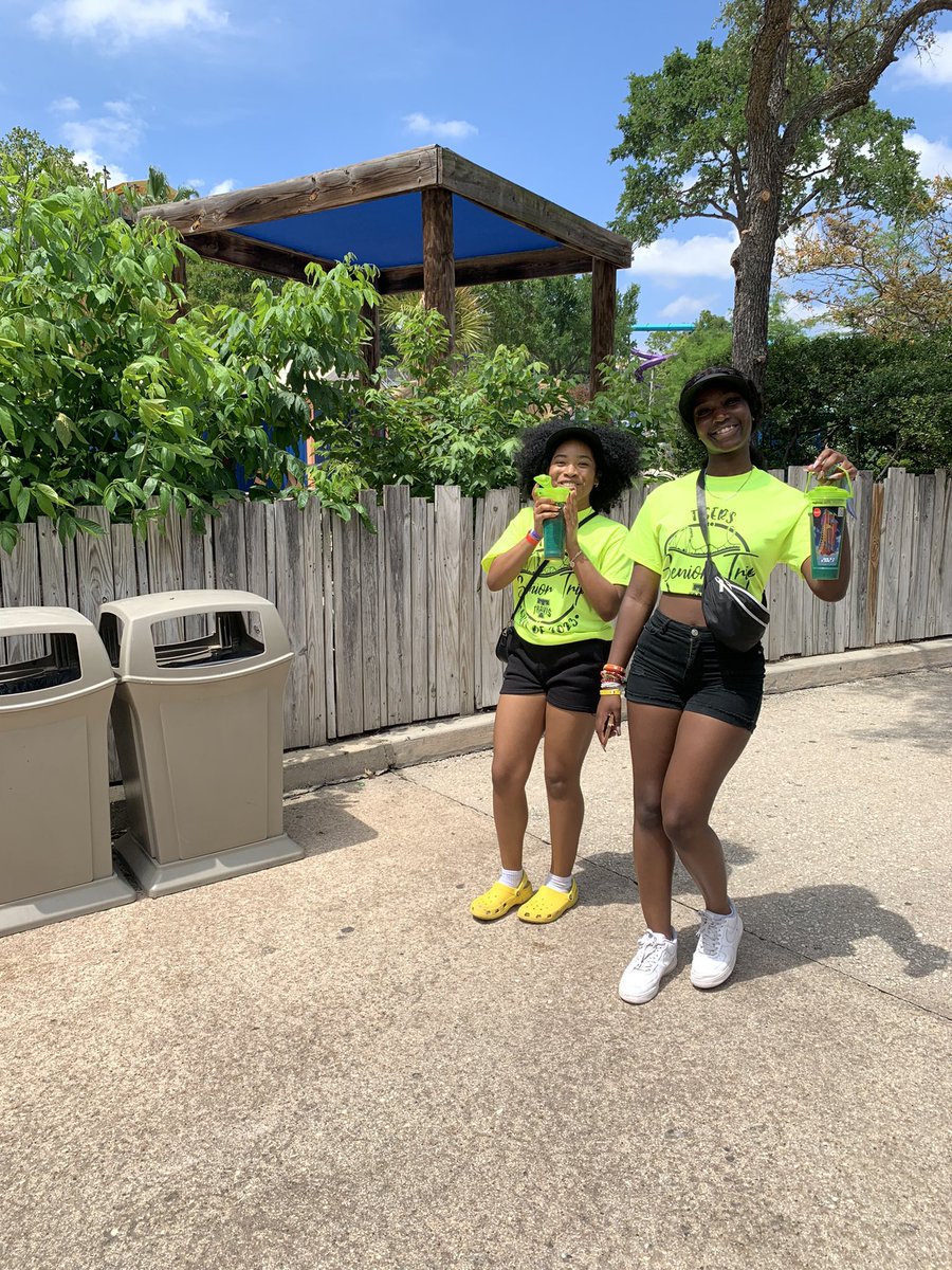 Mrs. Martinez tweet media