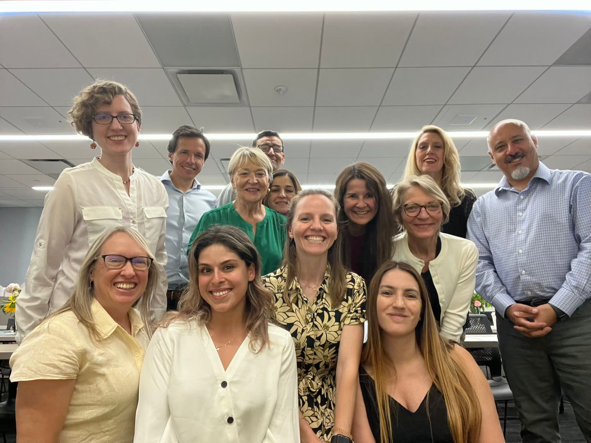 FranceinLA's tweet photo. Benoit Labat, notre attaché pour l'éducation était dans l'Arizona pour participer au séminaire de French for Spanish speakers organisé par @AZAATF &amp; @ASUSILC! Une mission passionnante à Phoenix pour promouvoir le français à l’école et à l’université ! #FrenchForAll @franceintheus https://t.co/5yS0e0OiHl