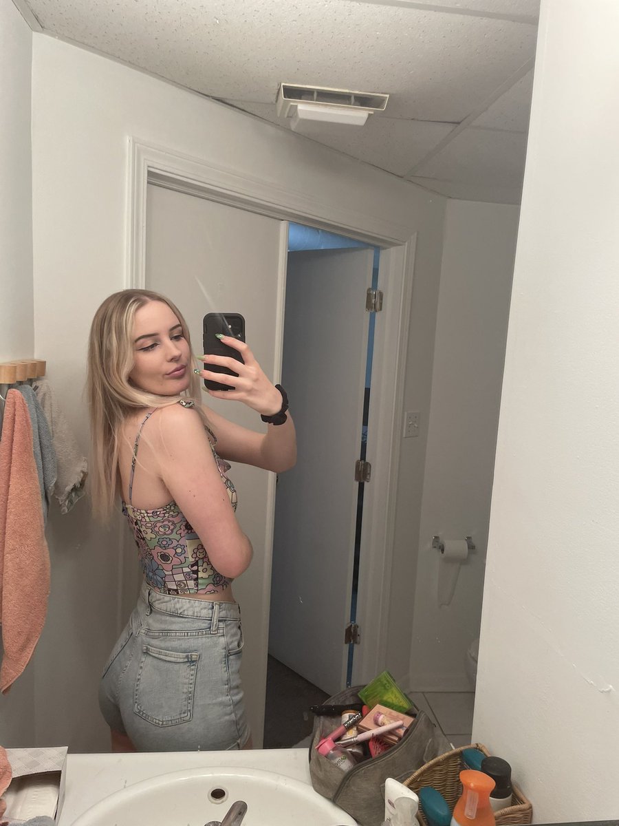 checking in from Chicago to say hello I’m alive 🫡 🫡