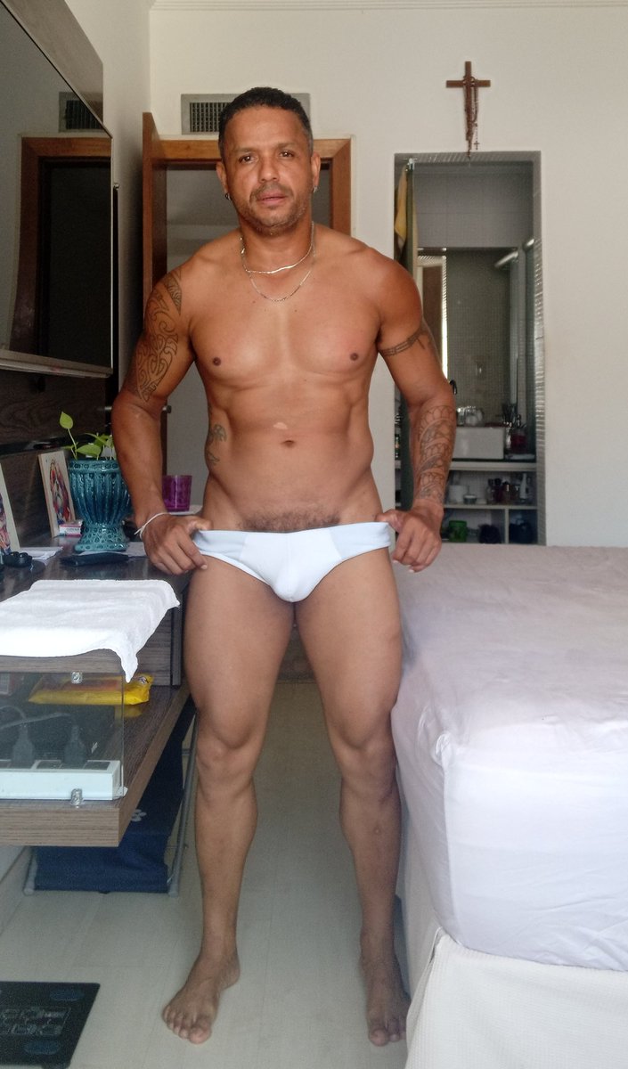 23Caminhoneiro's tweet photo. Porquê TODA SEXTA FEIRA NA BAHIA É DIA DE BRANCO... Já em Salvador, putzzzz aqui é bom demais 🍻🚛🚚😁👏 https://t.co/EpAJVRpSaB