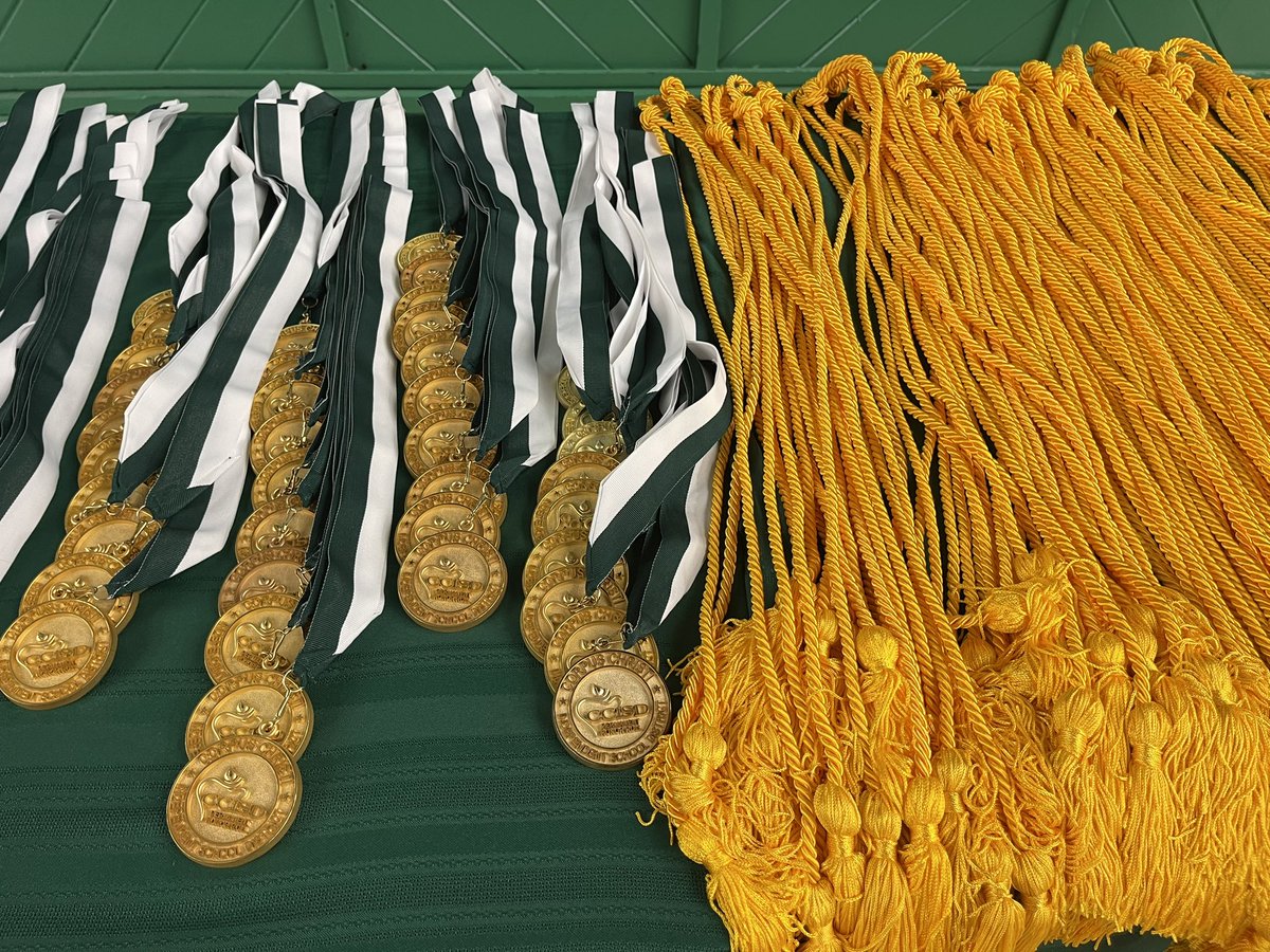 Great evening celebrating our King Mustang Permanent Honor Roll students.  Congratulations!  #MustangPride