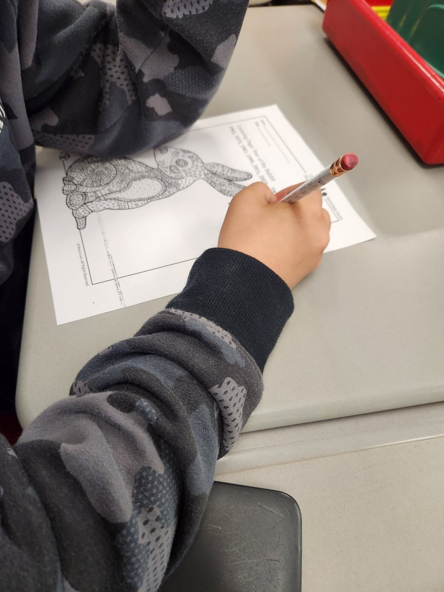 StTeach10's tweet photo. Busy day in Social Studies- started our Ancient China Stations @mrshutchsclass https://t.co/BNiashfKlT