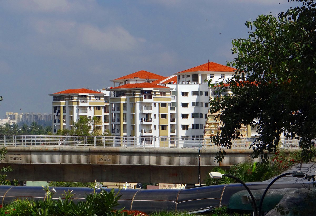 The United Sai Green Woods is a brand-new home development in Whitefield in Bangalore East. Apartments are offered for sale in United Sai Green Woods....... read more at eldrok.com/news-architect…
.
.
#Technology #architecturetrends #trending #trends2023 #residentialarchitecture