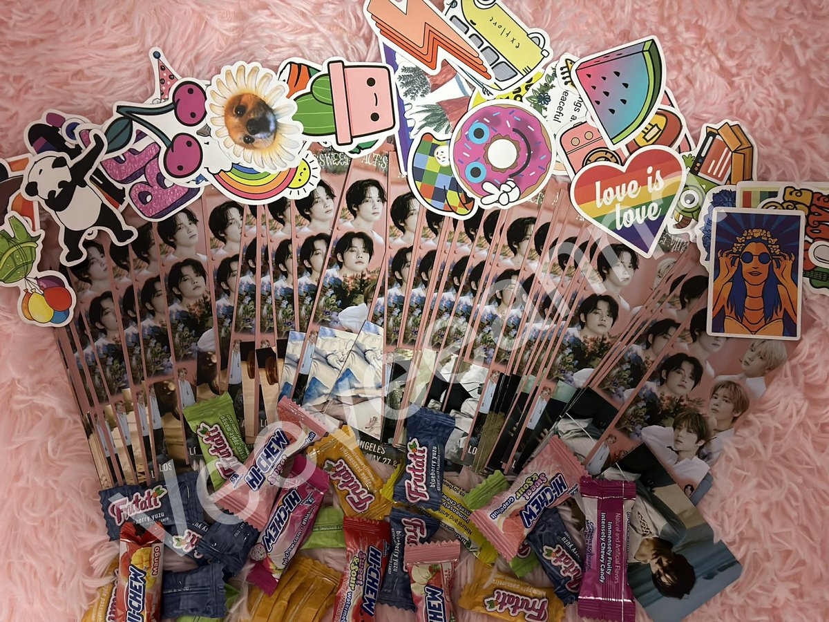 veeveeannaX's tweet photo. Next freebies - TXT in LA D2.
#TXT #TXT_ASM_TOUR #TXT_ASM_TOUR_in_LA #TXT_freebies https://t.co/tY61UBWyfl