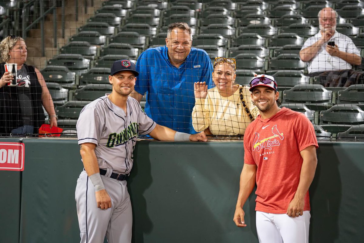 papachi29's tweet photo. This Game is so much more than a Bat n Ball! True Family blessing to have this come together! So Proud of you guys! @memphisredbirds @GoStripers #Pinders @Cpinder_2 #twitterlessChi https://t.co/1kAVzXvLZ6