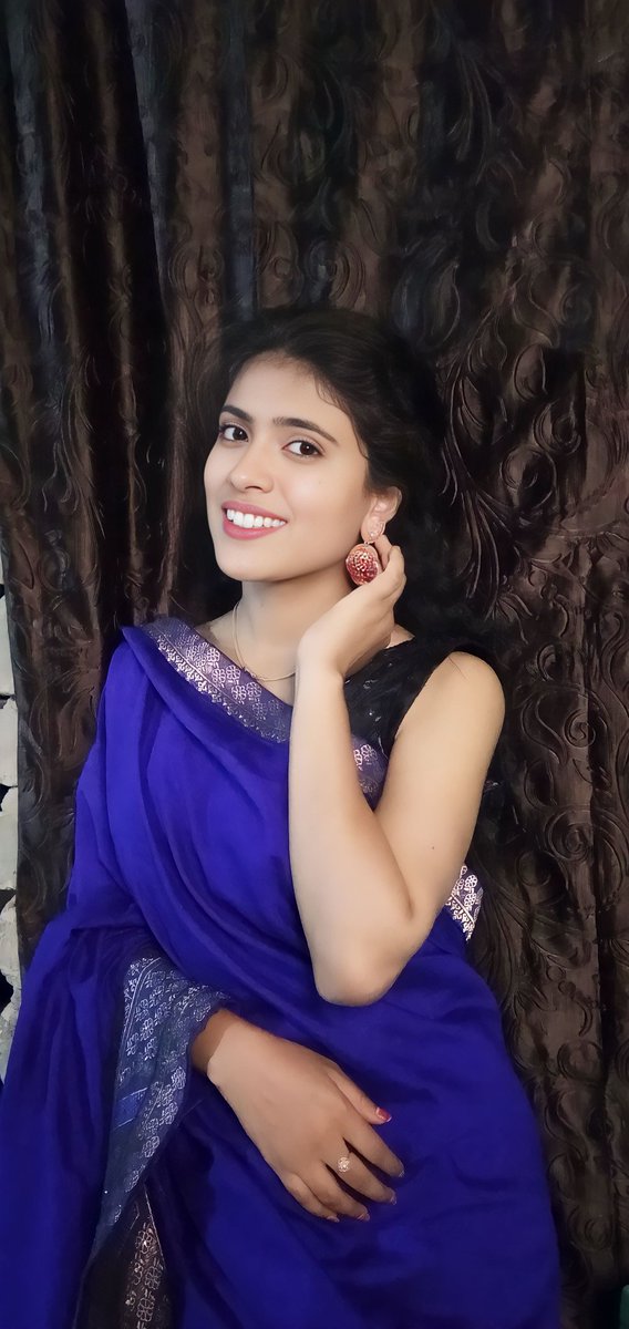 mira_yadav_'s tweet photo. दुनिया उसी पे भरोसा करती है 
जिन्हें खुद पर भरोसा होता हैं 😊😇
# सुप्रभात
#शुभ_दिन_वंदन https://t.co/Vmfs5l9CUz