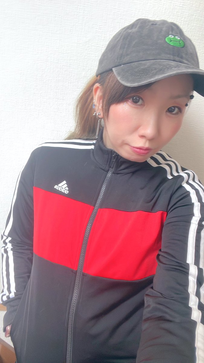 _CASEKI_'s tweet photo. ジャージーウーメン https://t.co/UXXz7LghW2