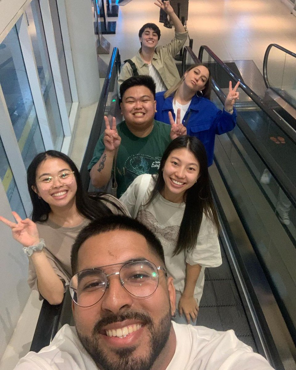 Enero___27's tweet photo. ED with Favor Brisbane churchmates and Navski...... 😊😊😊

#MayWard
#EdwardBarber
#MaymayEntrata 

@Barber_Edward_ 
@maymayentrata07 https://t.co/t3XzBrNMGv