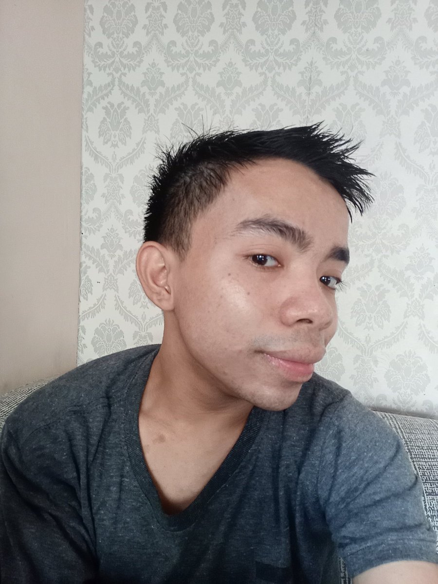 JamesBrianLuci2's tweet photo. Grabe kana brilliant ginamit ko yung micellar na set / inuna ko Muna yung facial foam wash sunod micellar makeup removal step 3 serum and the last step sun screen ni micellar set. Banat na Banat sa facial foam wash pa lang. https://t.co/K6ifi4FnWo