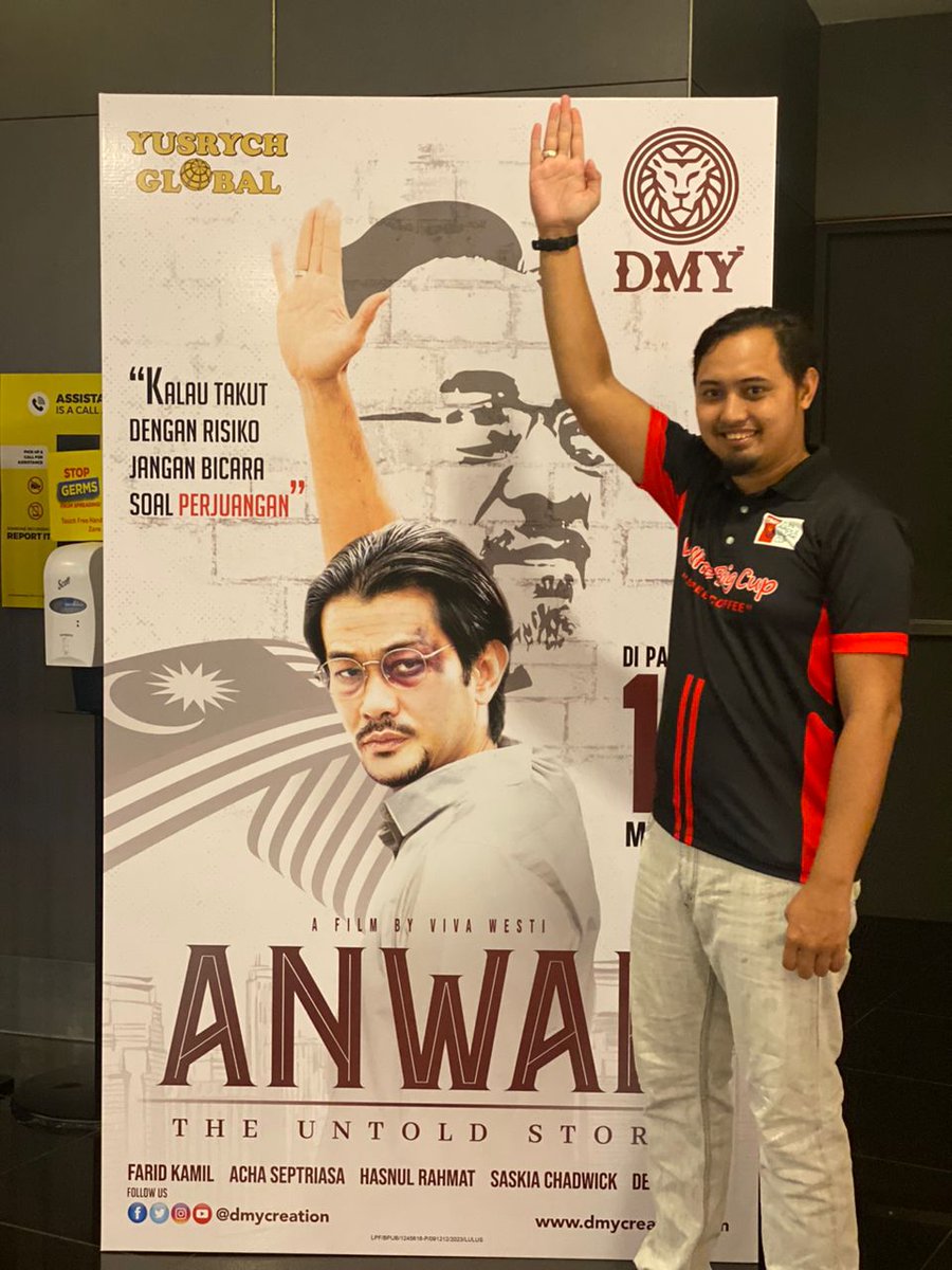 Qiu_Aril's tweet photo. Bagi aku setiap karya seni itu subjektif dan setiap orang yg menikmati karya itu punya tujuan dan selera tersendiri.Ada yg menonton kerana subjek cerita itu, ada kerana meraikan karya filem dsb. Jadi setiap yg pergi ke wayang dan tonton pasti tahu niat dihati#AnwarTheUntoldStory https://t.co/zQu0zVz1xK