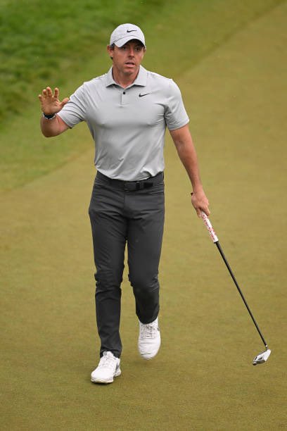 LowryTracker's tweet image. What a group 😍😍😍☘️☘️☘️
Shane has been paired with great mate Rory McIlroy for moving day at the PGA Championship ☘️☘️☘️
Tee Time: 1:40pm LT, 6:40pm BST.
What a moving day pairing 😍😍☘️