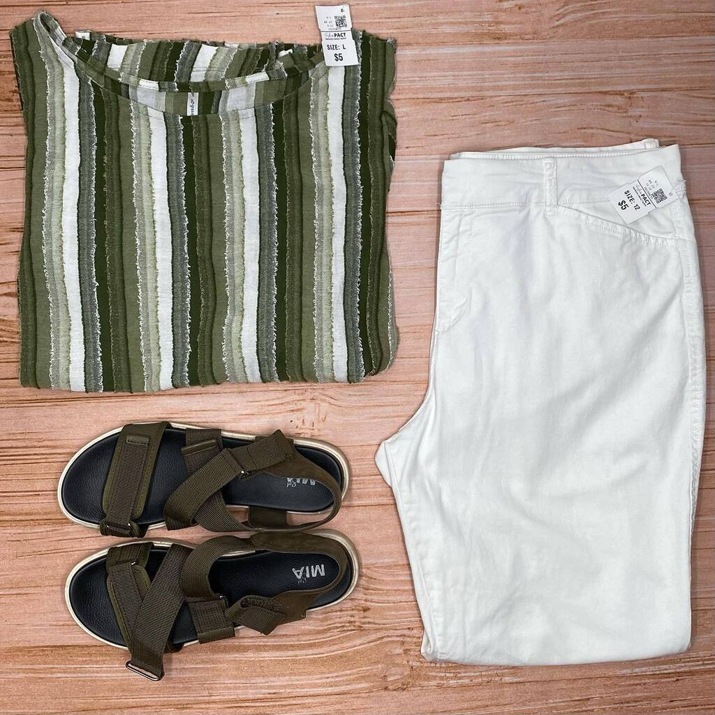 OOTD🌿🌿

DM us to buy now and pick up later😊😊 instagr.am/p/Csc0n5VqHu5/