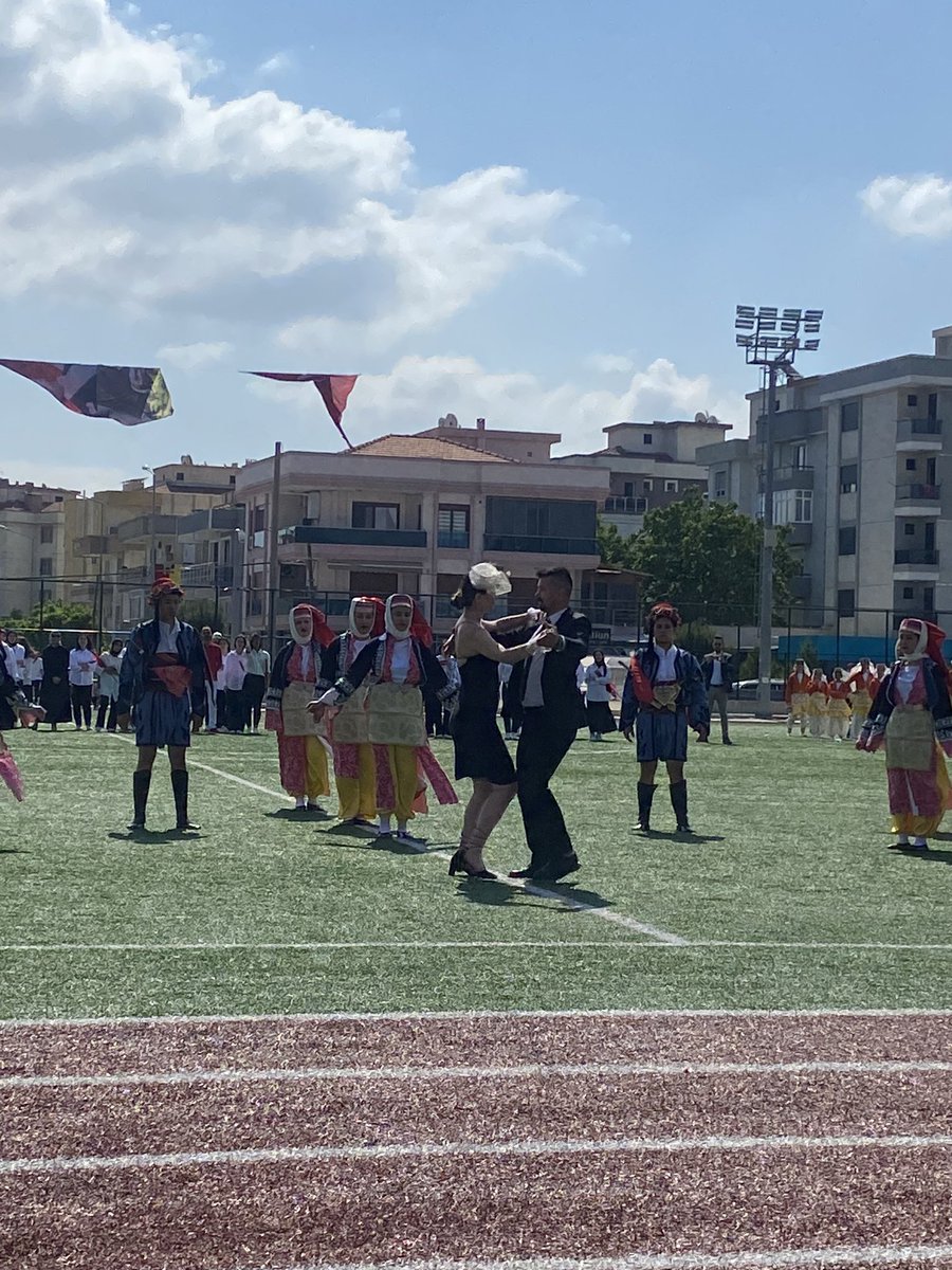19 Mayıs Atatürk’ü 
Anma Gençlik ve Spor Bayramı kapsamında Cumhuriyet  Meydanında düzenlenen Çelenk sunma törenine katıldık.
Gazi Mustafa Kemal Atatürk'ü ve şehitlerimizi saygıyla ve minnetle anıyoruz. <a href="/devapartisi/">DEVA Partisi</a> <a href="/izmirdedeva/">DEVA Partisi İzmir İl Başkanlığı</a> #menderes