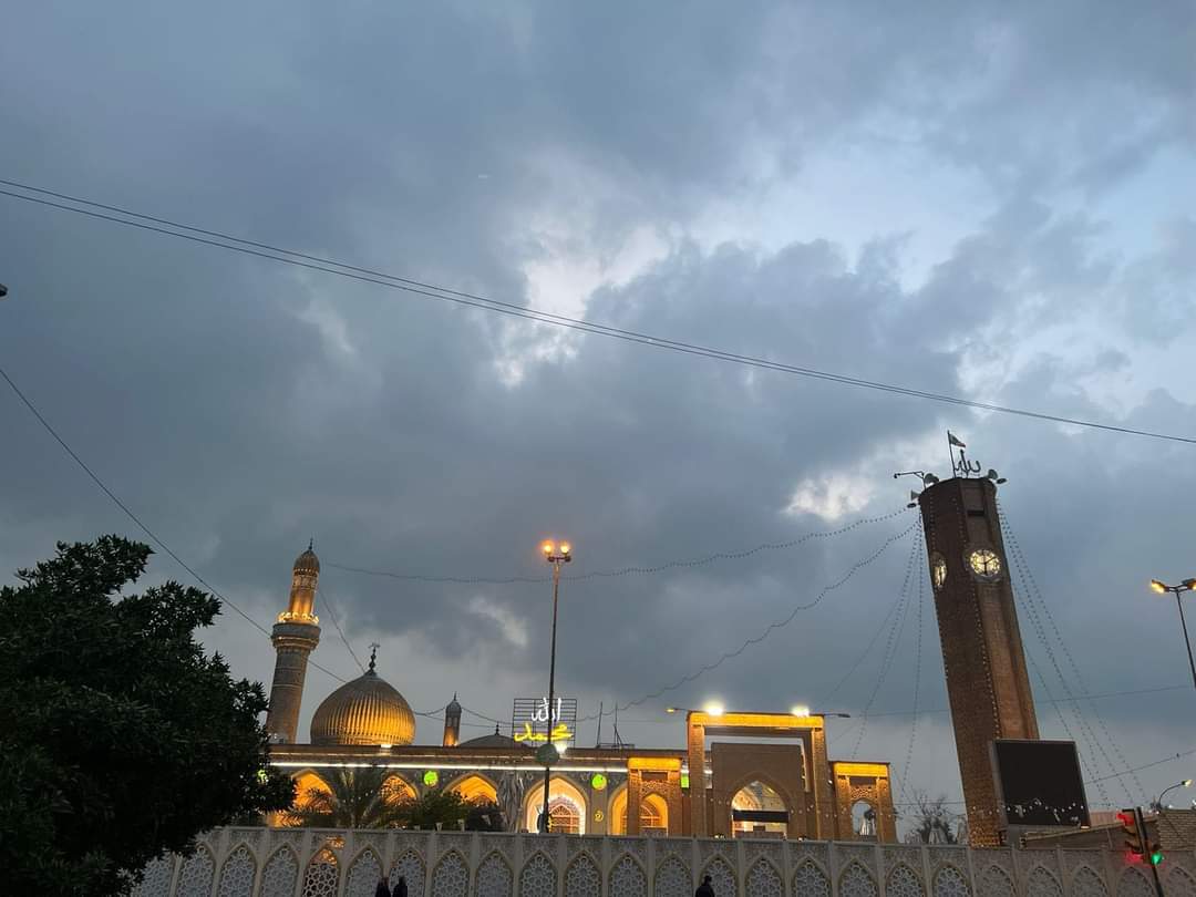 Iraqtaha97's tweet photo. المهزلة مستمرة على مرور #سفلة بحجة زيارة سيدنا الإمام الكاظم (ع) مروراً ب #الاعظمية 
وتحاوزهم على سيدنا الإمام الأعظم ابو حنيفه (رض)
يجب أن يكون رادع حقيقي من قبل الحكومة 
الشارع العراقي بحاجة لحياة وتعايش سلمي وليس إعادة التفرقة لا سامح الله
#الاعظمية_ممر_للزوار🤍❤️
#صباح_الخير https://t.co/GaznSEoFIs