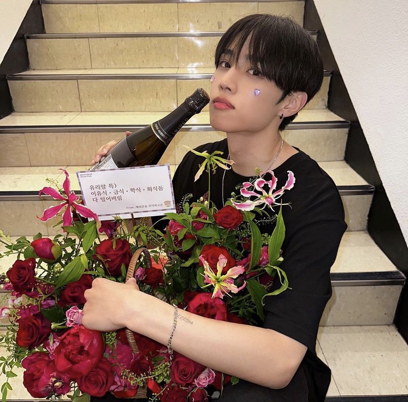sunwoopicz's tweet photo. 230519 © official_theboyz instagram

#선우 #더보이즈 https://t.co/PBKizAjQLI